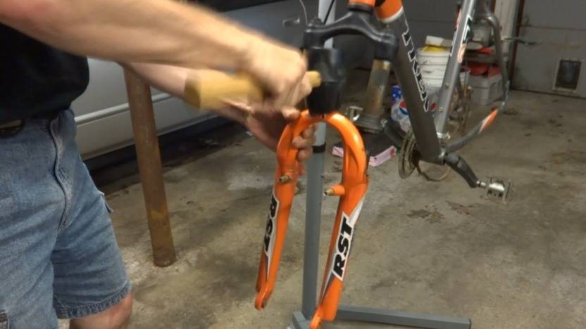 Ремонт передней вилки велосипеда